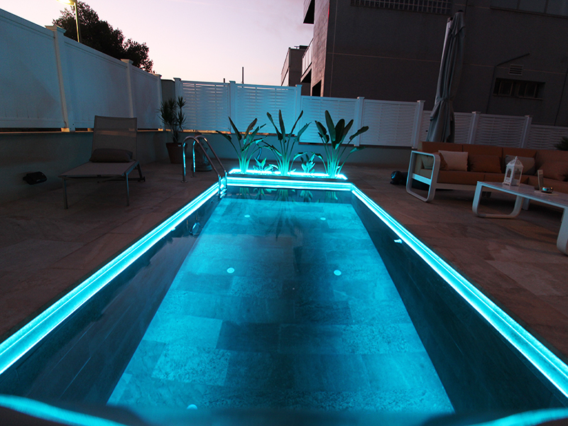 Iluminación de piscinas