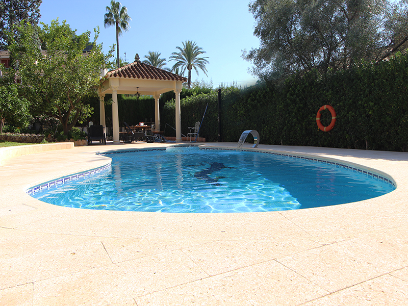 Piscinas con formas irregulares